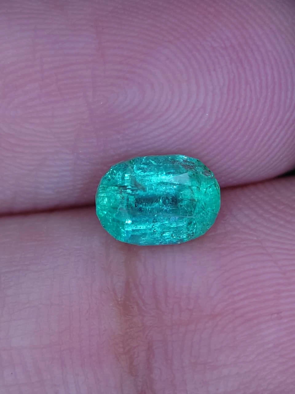 0.8ct Natural Oval Faceted Panjsher Emerald from Afghanistan — view 1